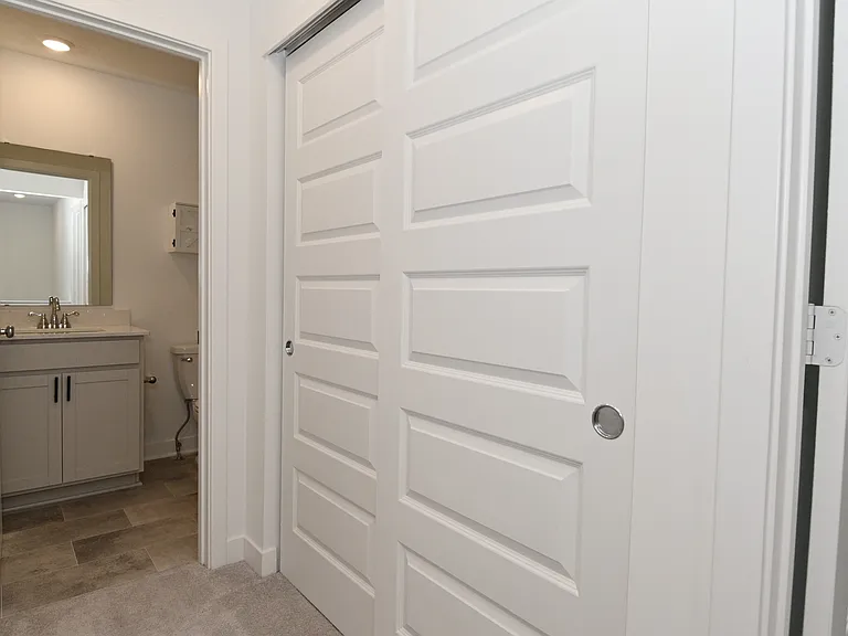 1728 Trinity Ln — Photo 11