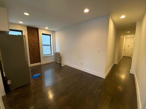 5th image of 125 Sterling St APT 12
