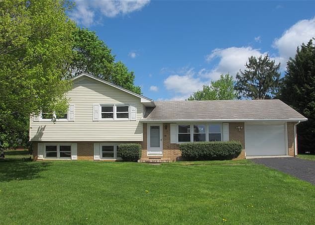 1st image of 45 Crescent Dr