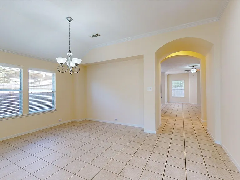 3918 E Auden Cir — Photo 5