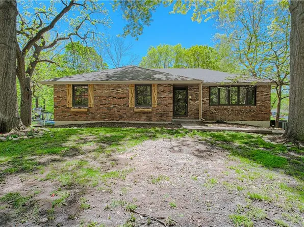 111 E Forrest Ln, Excelsior Springs, MO 64024