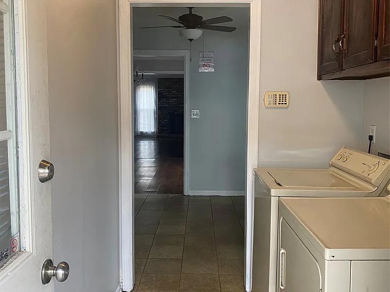 3050 Sutton Dr — Photo 23