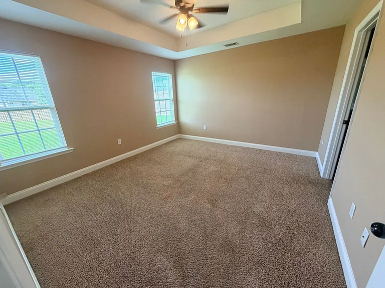 4916 Patton Dr — Photo 9
