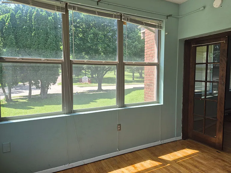 421 State Ave — Photo 9