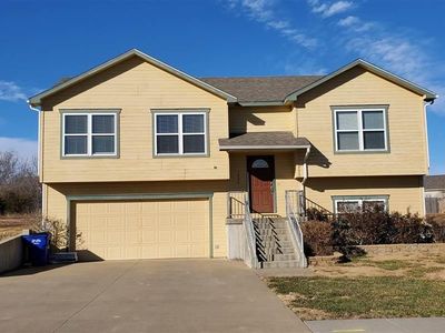 1906 Ehlers Ct, Junction City, KS, 66441