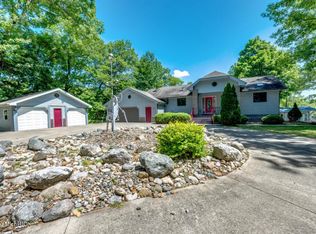 3096 Saint Joseph River Dr, Benton Harbor, MI 49022