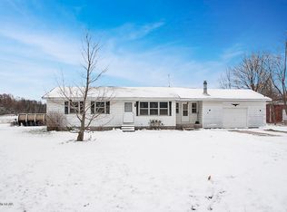 9182 Maple Island Rd, Holton, MI 49425
