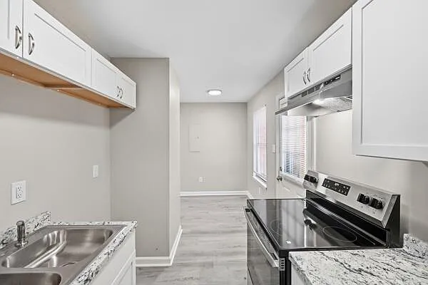 305 Lake St #18 — Photo 12