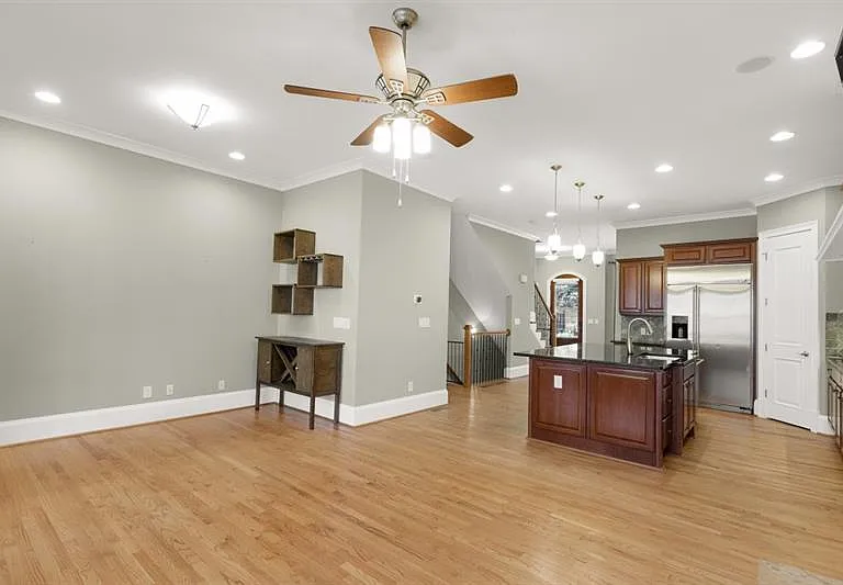 395 Laurent St NW #5 — Photo 17