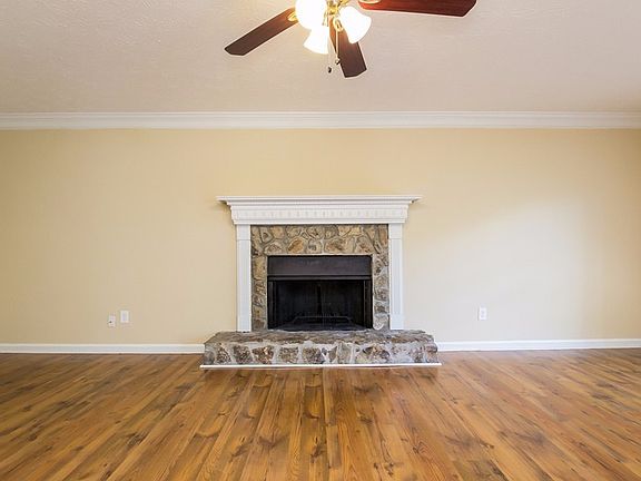 3rd image of 3855 Paulownia Dr