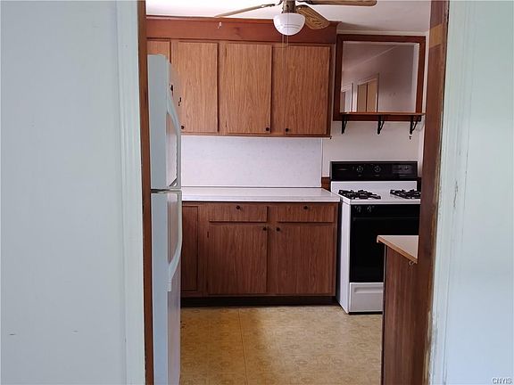 5th image of 229 Esther St