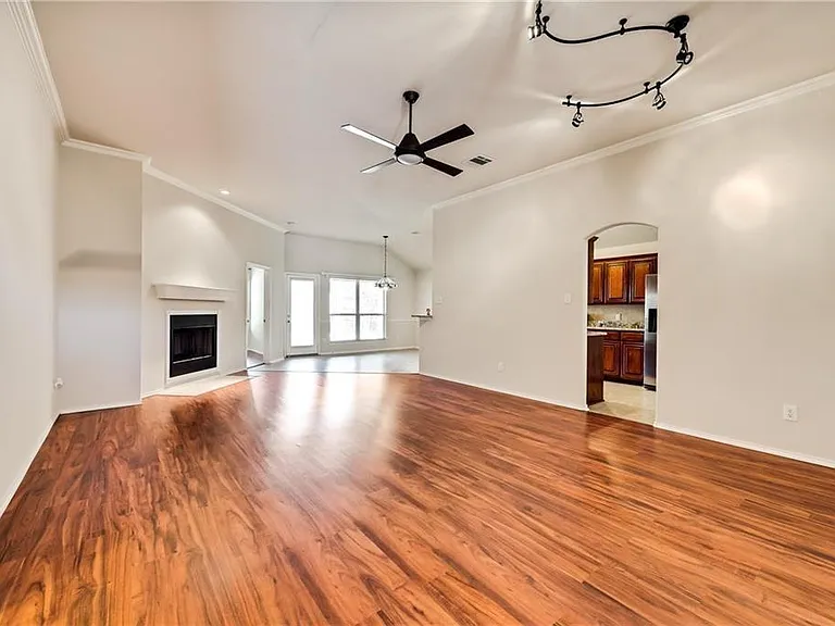 8633 Corral Cir — Photo 4