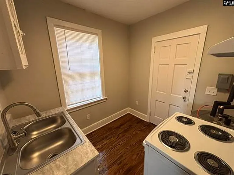1219 Elmwood Ave — Photo 6