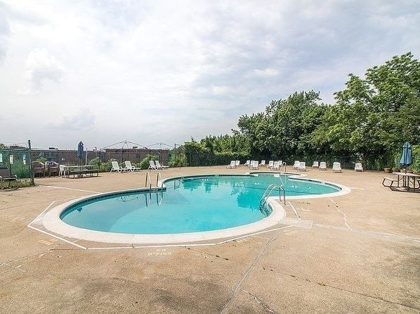 1100 Governors Dr APT 11, Winthrop, MA 02152