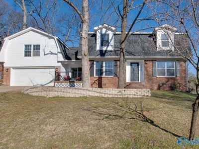 7615 Peacock Dr SW, Huntsville, AL, 35802