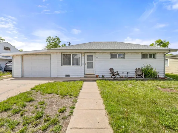 201 N 4th St, La Salle, CO 80645