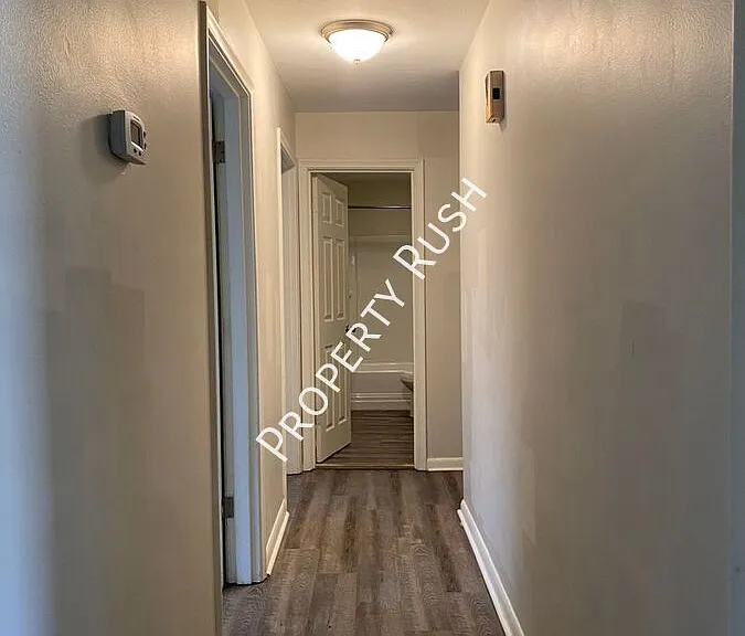 4726 Fairwood Ln — Photo 12