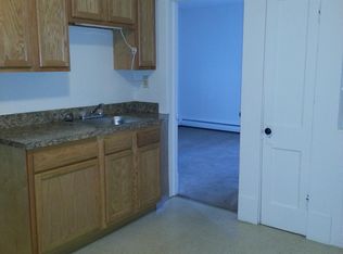 82 Rivers Ave APT 2L, Chicopee, MA 01013