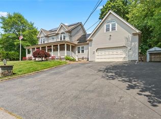 27 Dixon Ave, Bristol, RI 02809