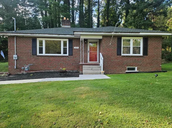 222 Severt St, Marion, VA 24354
