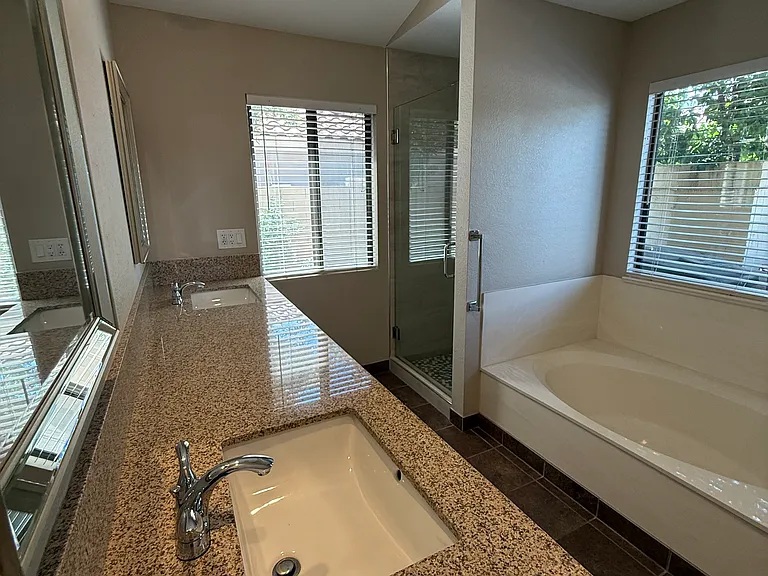 12702 N 95th Way — Photo 16