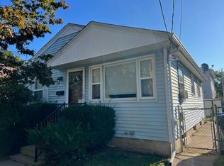 75 Brush Hill Rd, Providence, RI 02909