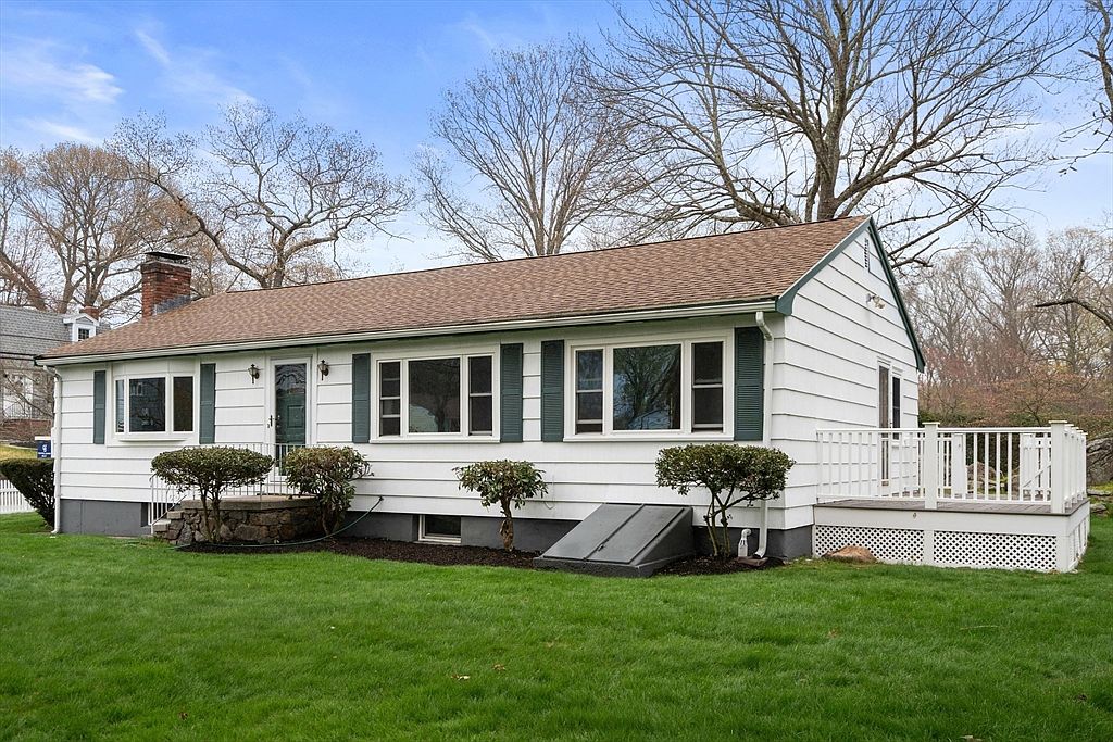 125 Lyman Rd