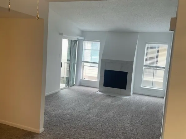 700 Thicket Ln, Houston, TX