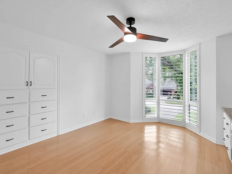 35 Fernglen Dr — Photo 31
