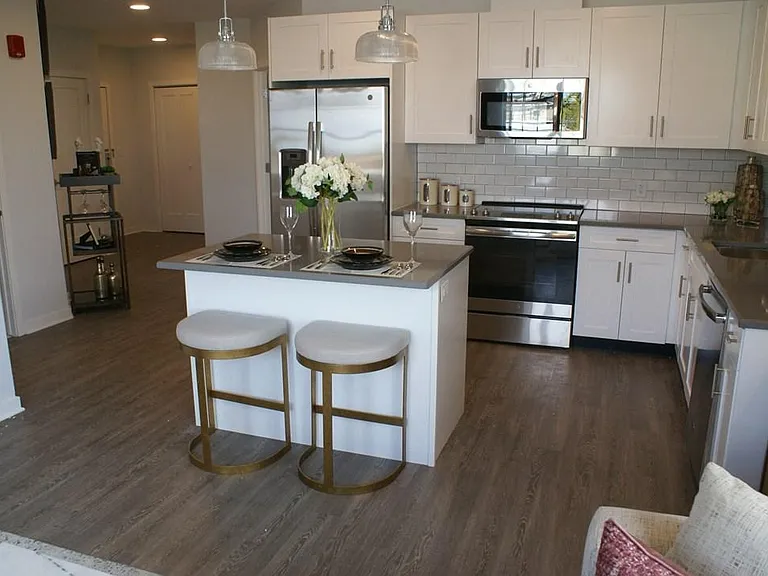 33 University Place Blvd — Photo 6