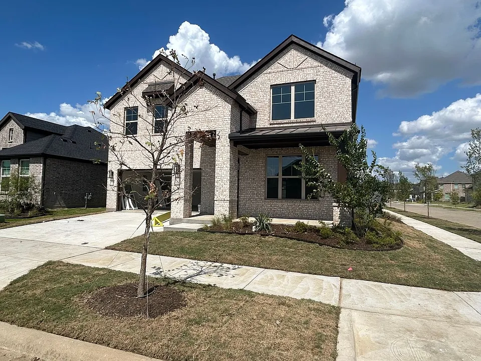 7100 Dragonfly Ln