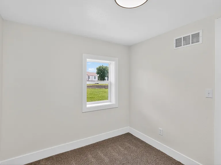 4076 Indianola Ave — Photo 15