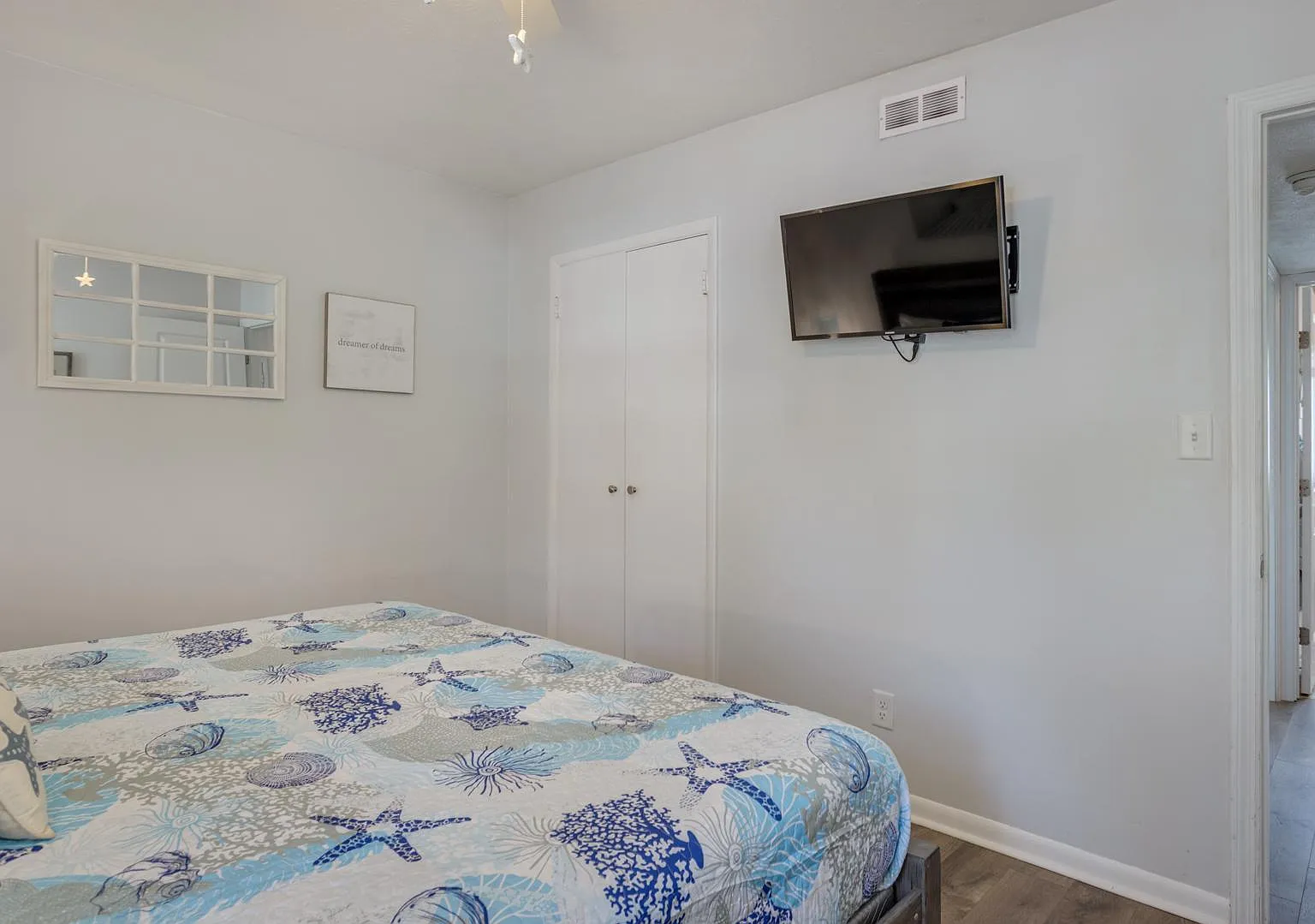 2 bed, 960 sqft, $2,500 — Photo 3