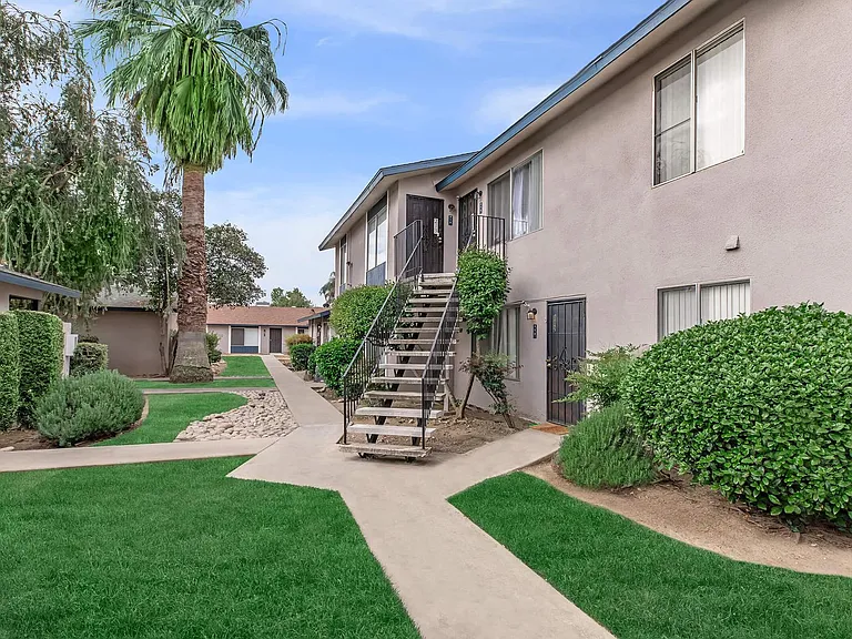 Welcome to Cameron Park Apartments || Your Fresno Oasis Awaits — Photo 20