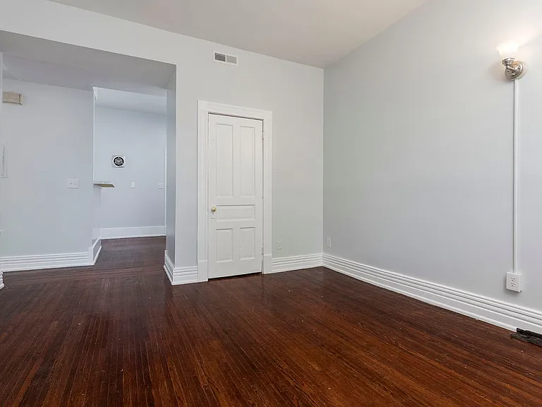 1406 S. 1st Street — Photo 15