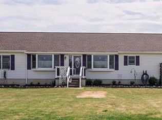 23815 Carleton West Rd, Belleville, MI 48111