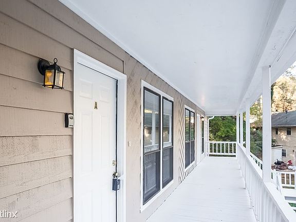 3rd image of 1535 Springwood Dr SE