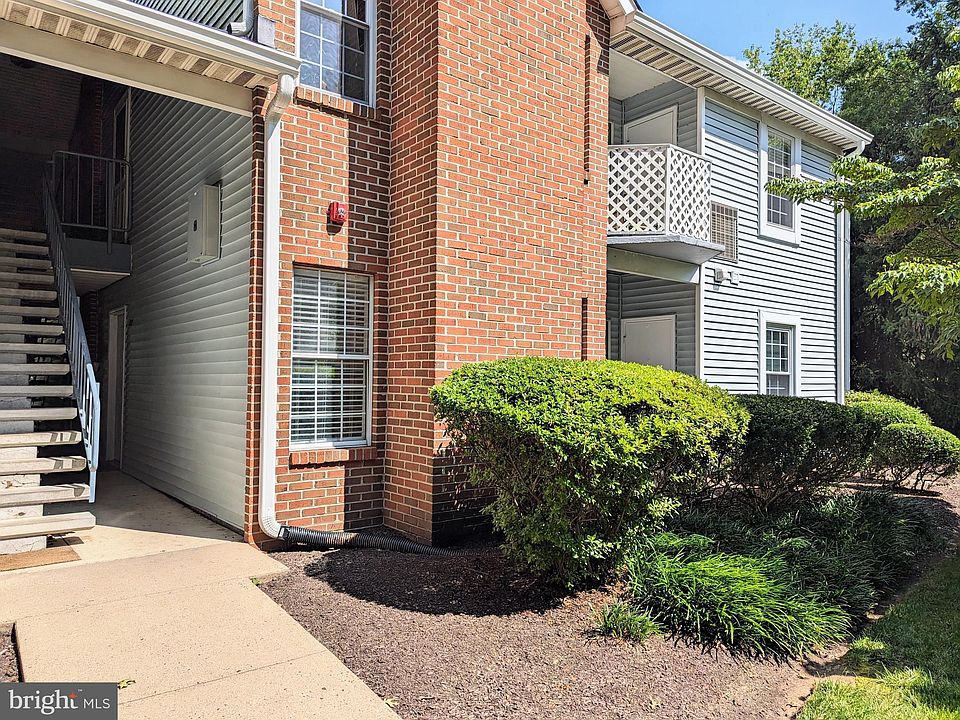 405 Diamond Dr, Newtown, PA 18940 Zillow