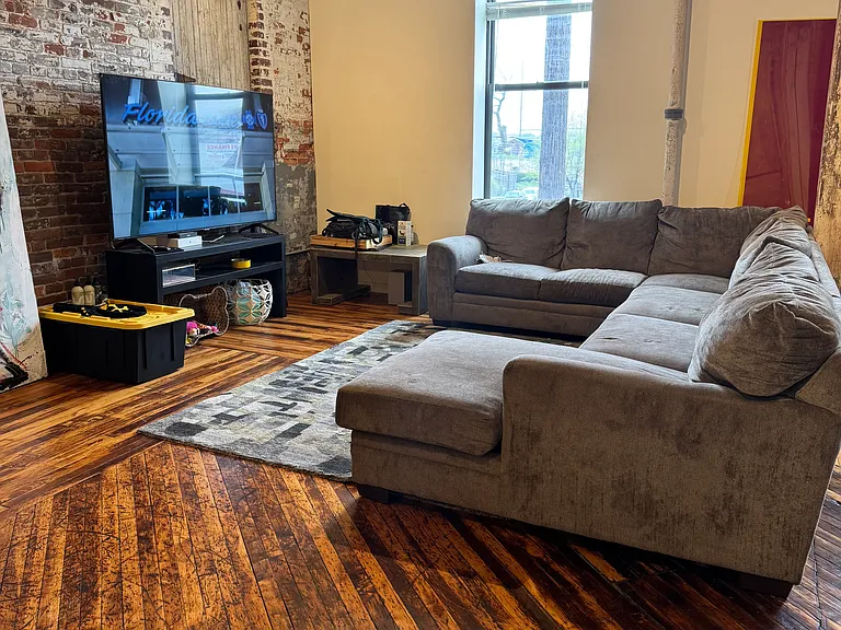 4500 Worth St #C204 — Photo 2