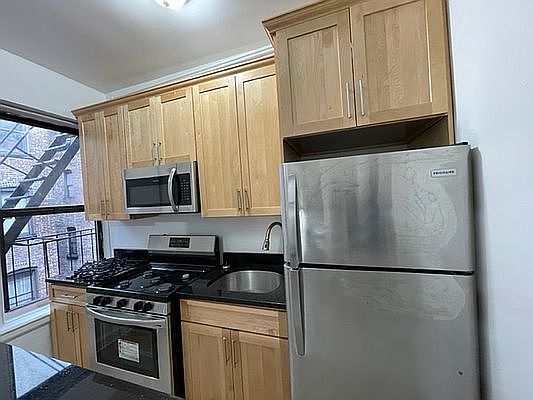 2nd image of 455 Fort Washington Ave APT 4A