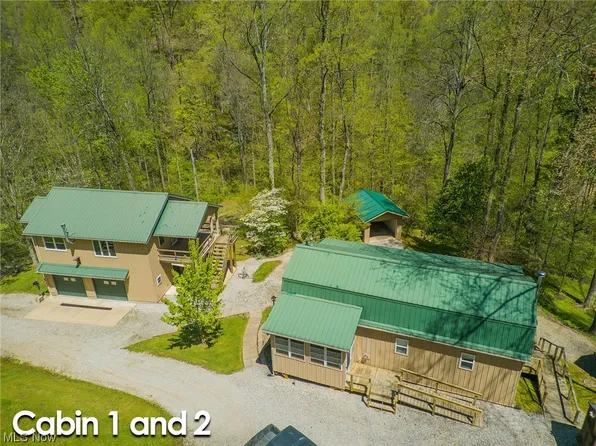 1600 McGregor Rd, Matamoras, OH 45767