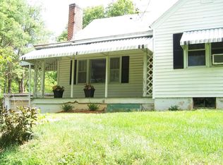 2460 Sterrett Rd, Raphine, VA 24472