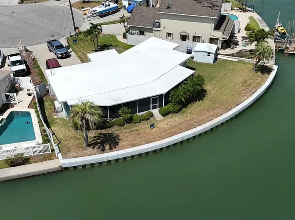 649 Normandy Rd, Madeira Beach, FL 33708