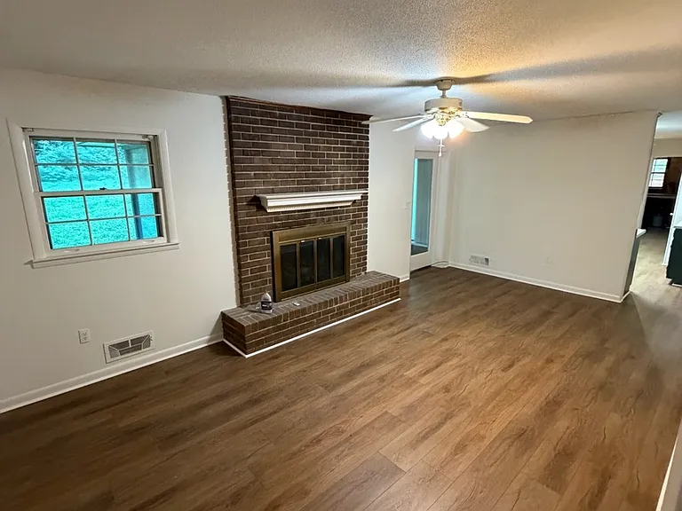 54 Dickson Cir — Photo 12