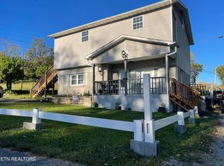 1201 Smith St, Tazewell, TN 37879