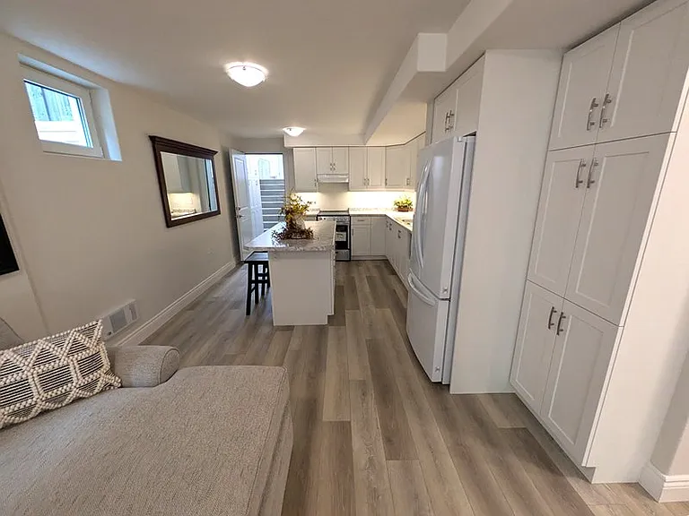 203 Bishop Dr — Photo 4