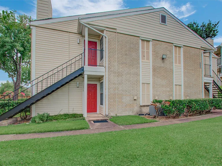 2750 Holly Hall St #1315 — Photo 37