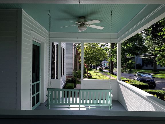 3rd image of 126 W Elm St