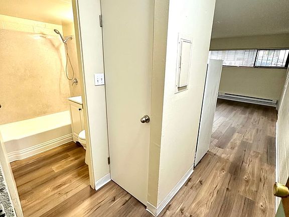 2nd image of 4139 12th Ave NE APT 109