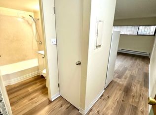 4139 12th Ave NE APT 109, Seattle, WA 98105